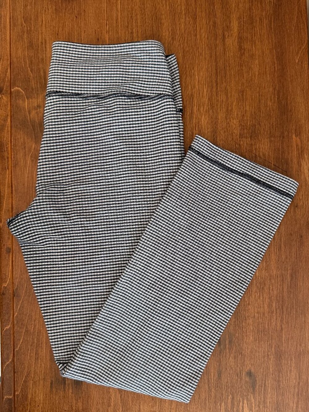 Lululemon Coast To Class Pant Womens 6 Navy White Gingham Mid Rise Cropped Yoga